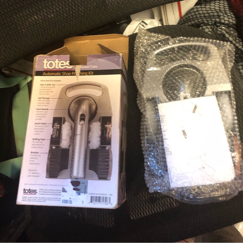 Vintage Totes Shoe Polishing Kit- 636 $30 or $25 w/offer